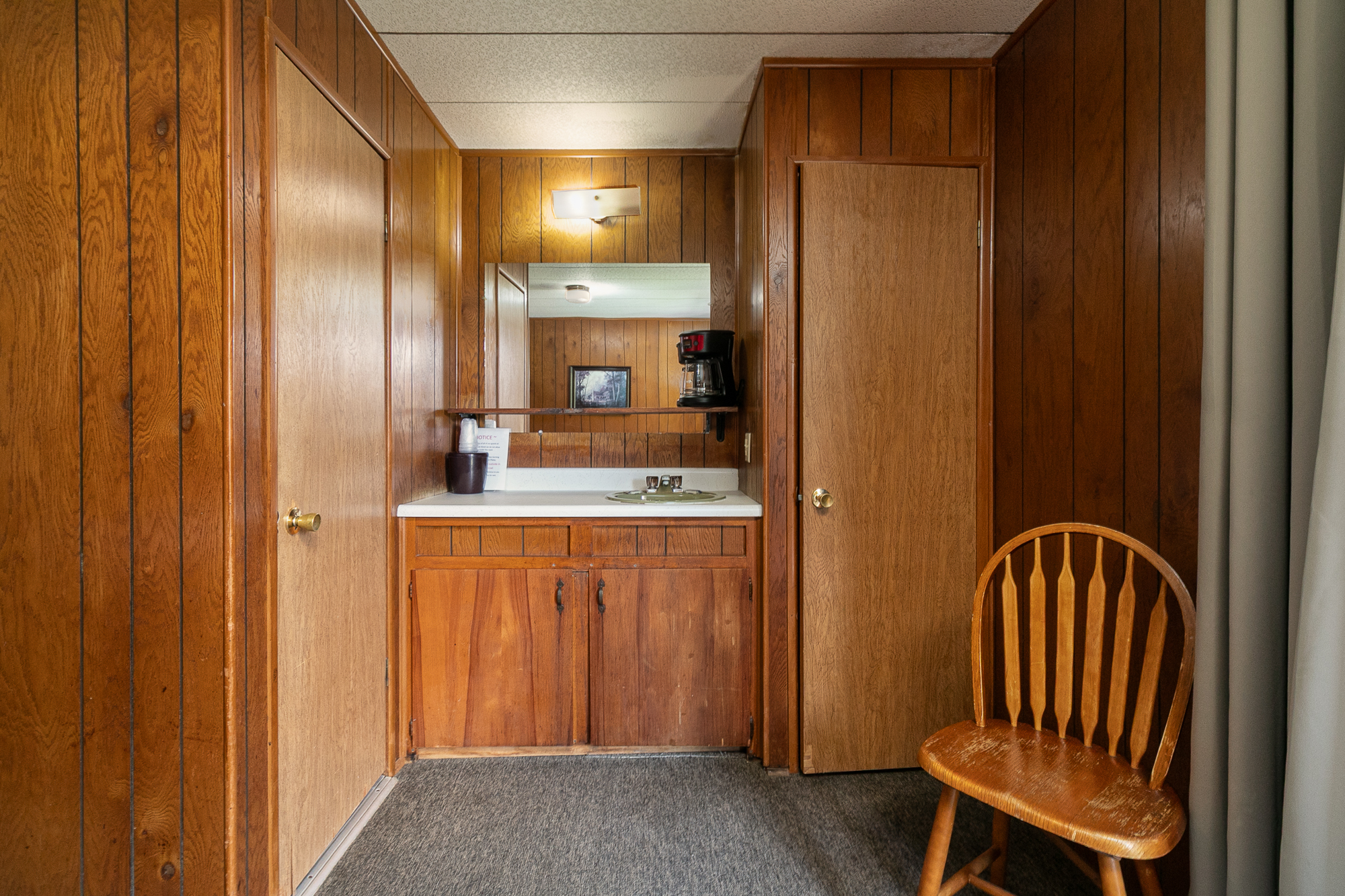 Queen Motel Room